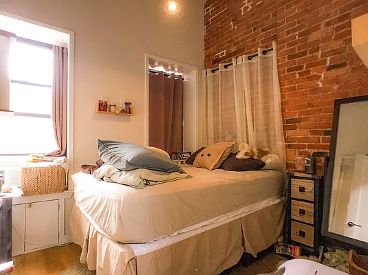 Rented by (DNE Legacy) BH Realty NYC, LLC | media 11