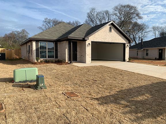 2nd image of 447 Buena Vista Way
