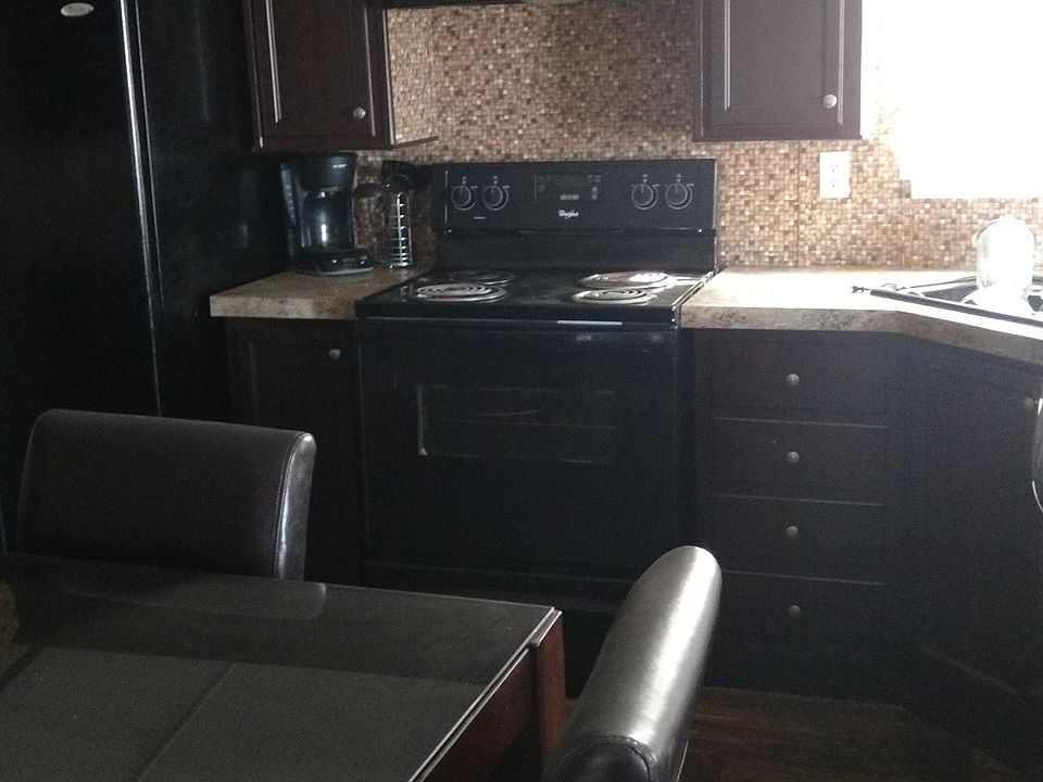 2nd image of 3133 W 3rd St Trlr 135