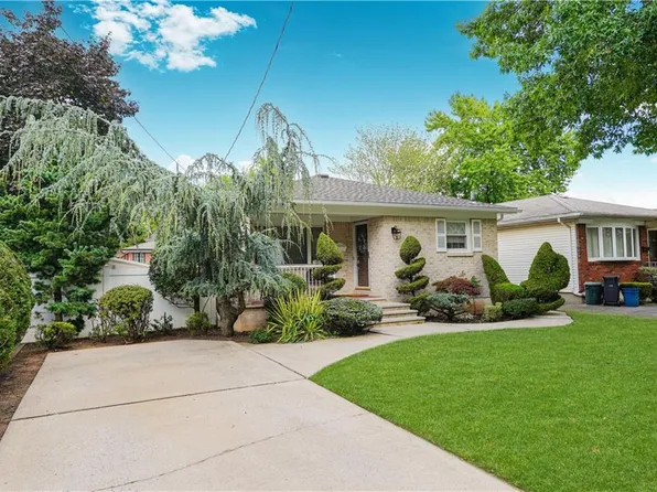 381 Burgher Avenue image 1 of 41