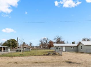 512 1st St, Notus, ID 83656