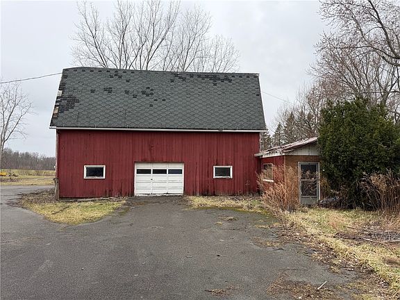 4th image of 3912 Long Bridge Rd