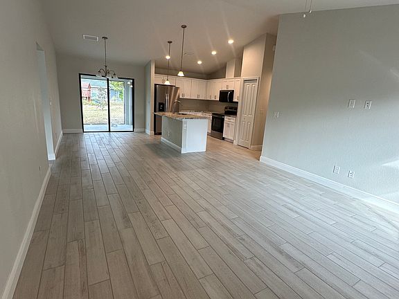 5th image of 4217 Ponce De Leon Blvd