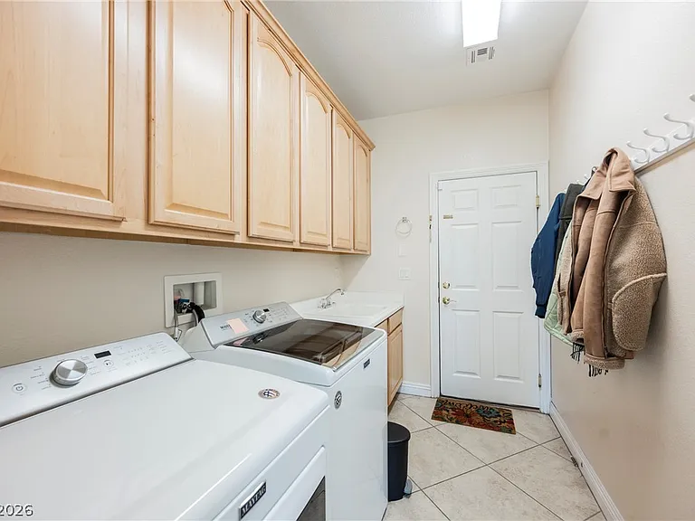 9562 Staff Ln — Photo 16