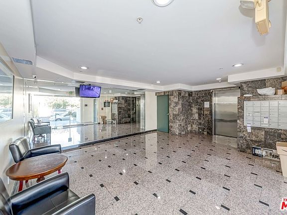 4th image of 1049 S Hobart Blvd #103