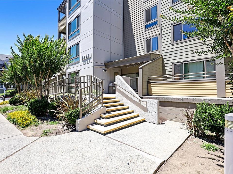 1st image of 1271 Poplar Ave APT 309