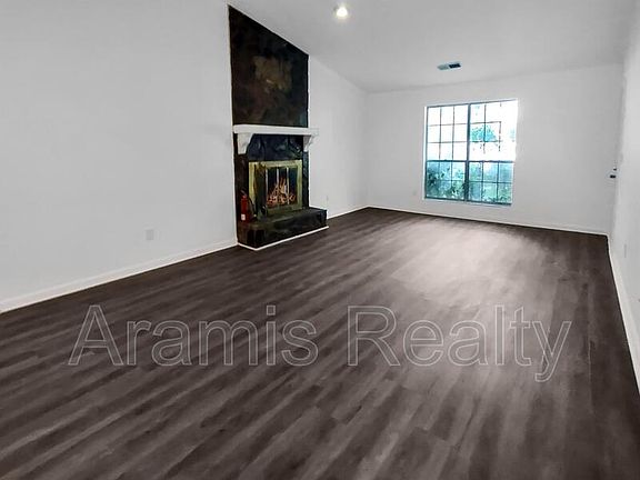 5th image of 5463 Glen Haven Dr