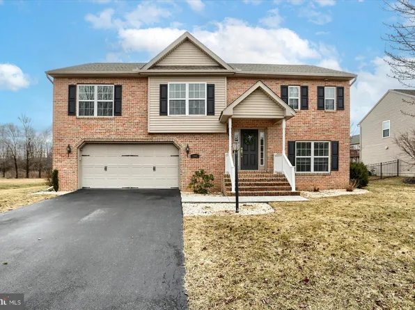 110 Hollow Ln, Dillsburg, PA 17019