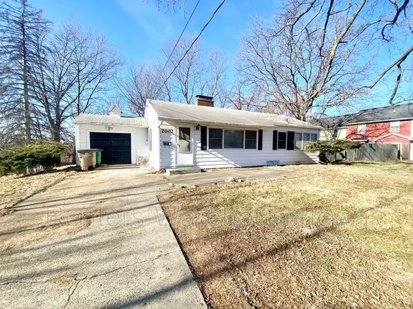 2002 63rd St, Windsor Heights, IA 50324