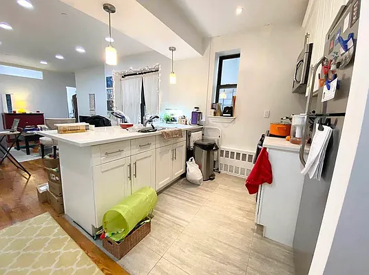 Rented by EastMount Realty LLC | media 16