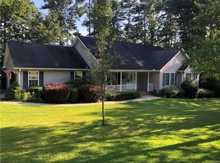 2002 Manila Dr, Seneca, SC 29672