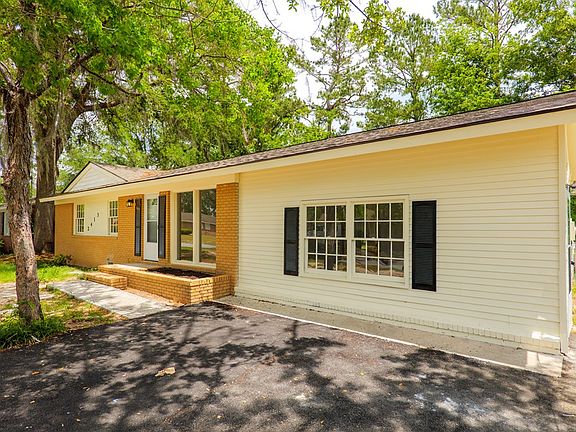 2nd image of 2413 Deborah Dr