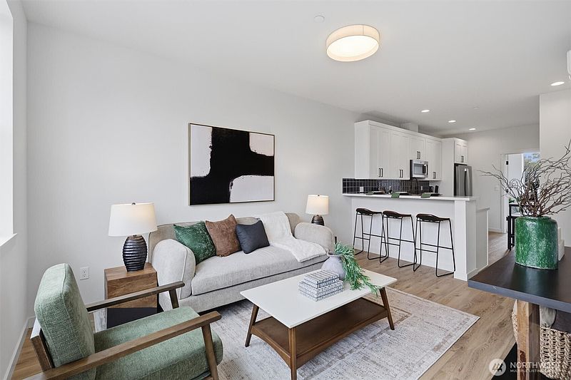 4th image of 1511 Fulton Street #B