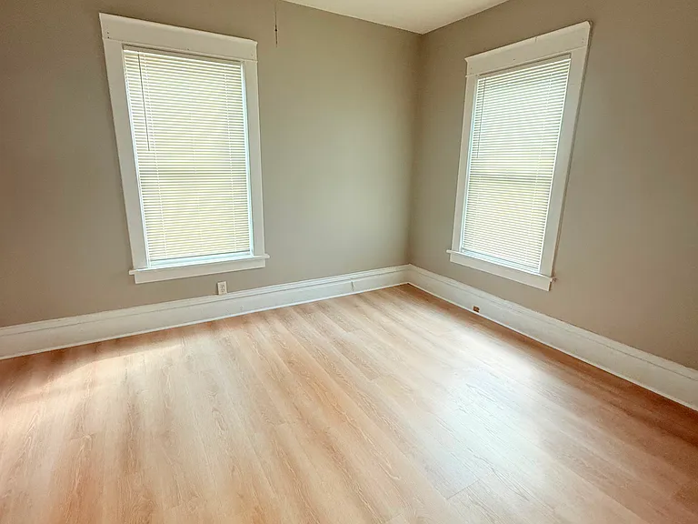 2401 Ferrant Pl N — Photo 5