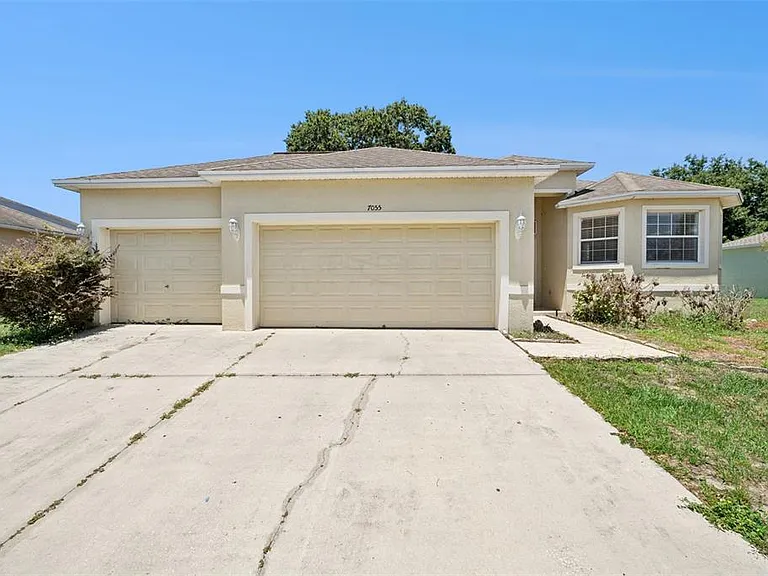 7055 Heatherbrook Dr — Photo 2
