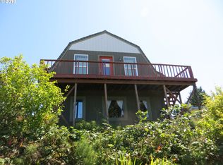 225 SE Hazelton Pl, Depoe Bay, OR 97341