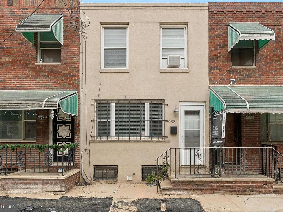 1st image of 933 Cantrell St