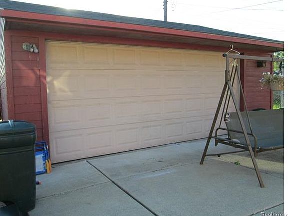 5th image of 1266 10th St