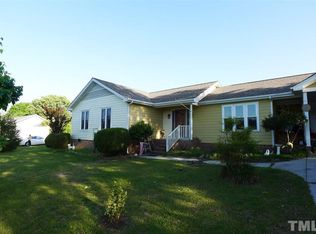 1913 Little Beaverdam Ct, Holly Springs, NC 27540