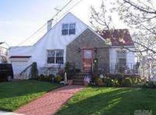 30 Fairway Rd, Long Beach, NY 11561