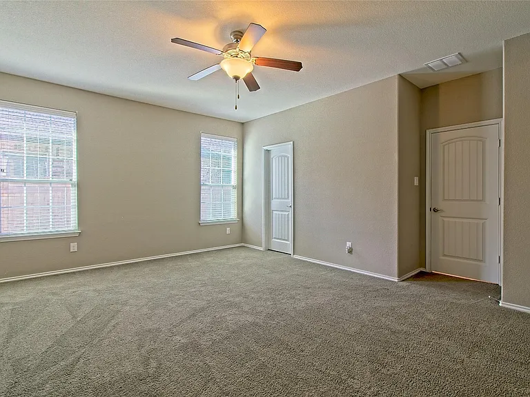 31443 Kingsway Rd — Photo 18