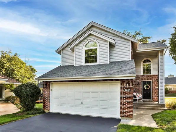 2006 Midfield Ln, Saint Louis, MO 63146