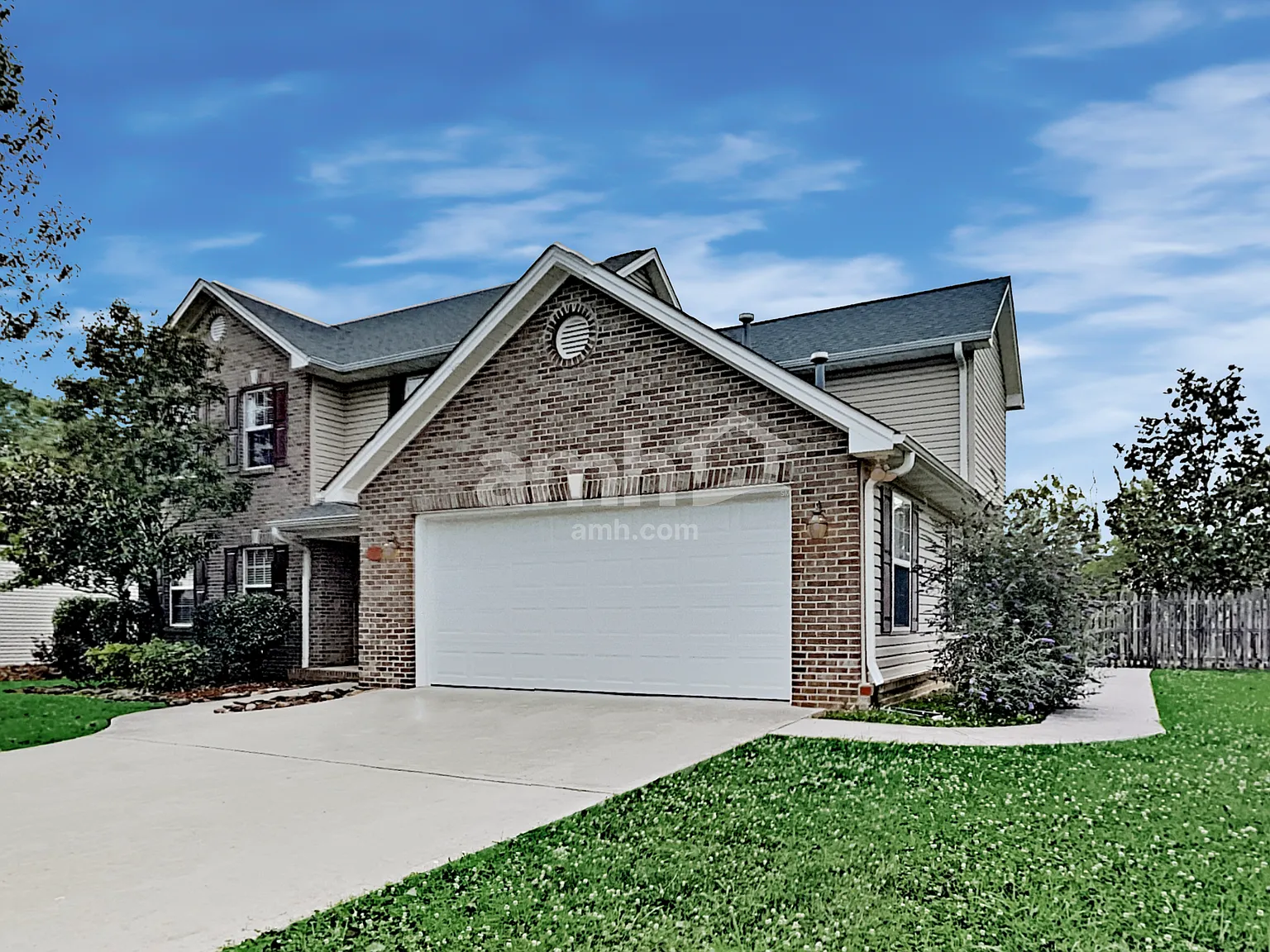 3 bed, 2.5 bath, 2096 sqft, $2,490 — Photo 1