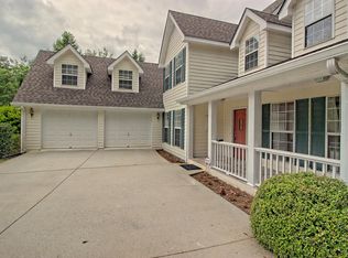 205 Honeysuckle Ln, Clarkesville, GA 30523