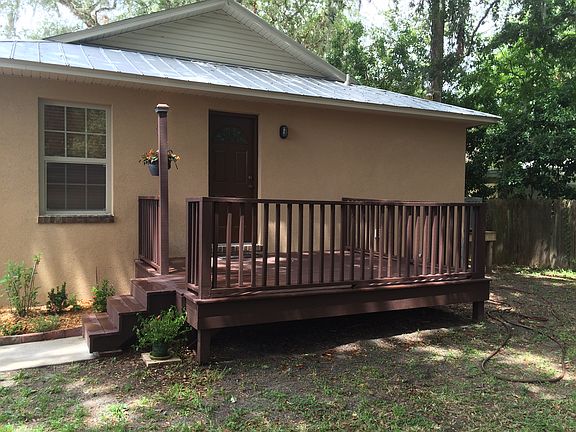 3rd image of 203 Estrada Ave