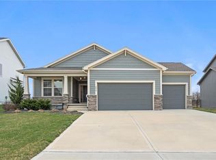 1512 SW Arbormill Ter, Lees Summit, MO 64082