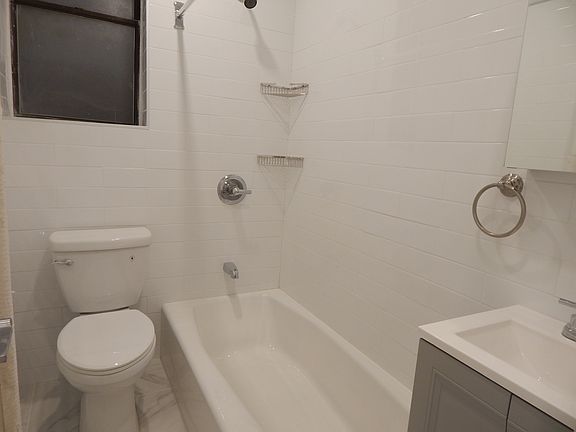 5th image of 355 Amsterdam Ave Unit 4D