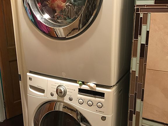 4th image of 8602 Dumont Ave APT 1