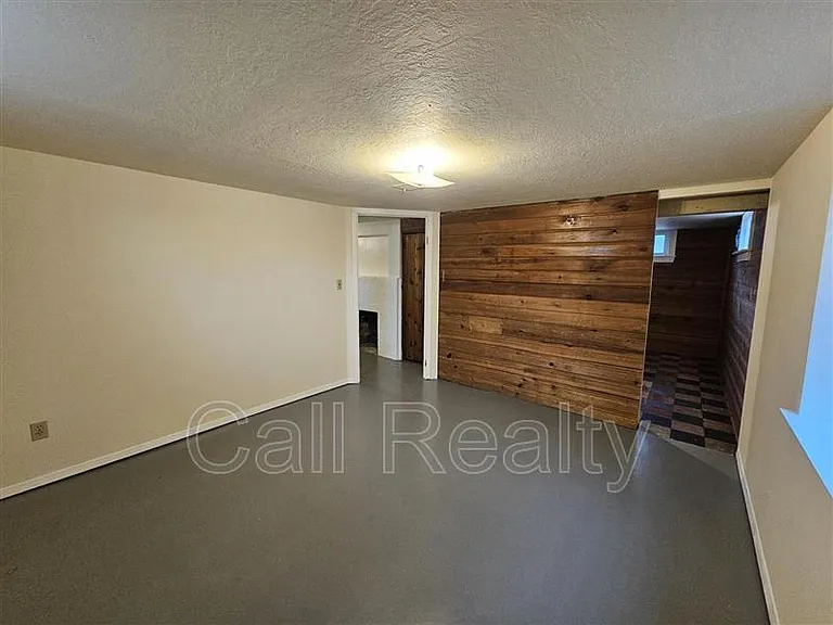 4723 N Cedar St — Photo 12