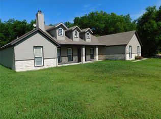 861 Lester Burt Rd, Farmersville, TX 75442
