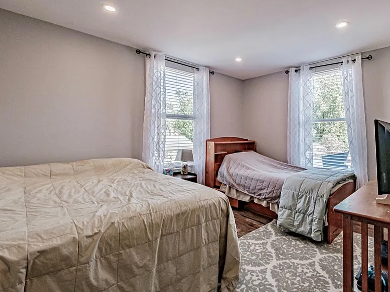 Large second bedroom