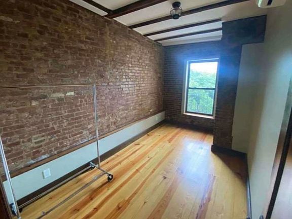 5th image of 1467 Bedford Ave #4R