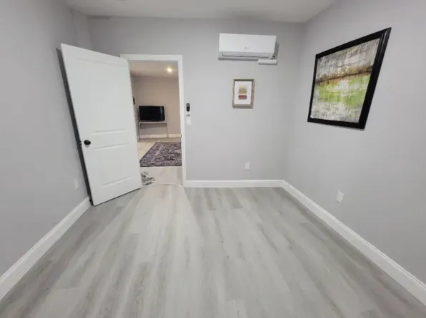 131 Monticello Avenue image 13 of 27