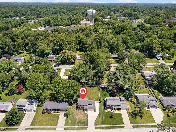 3rd image of 3865 Silverwood Dr