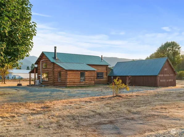 111 Huntington Road, Packwood, WA 98361