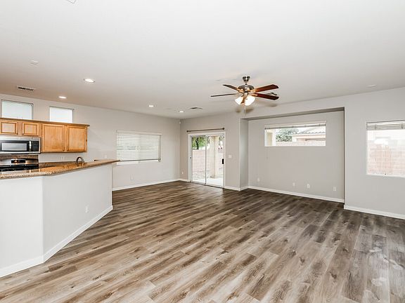 4th image of 1408 Logan Valley Ln