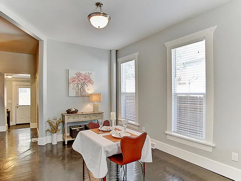 504 W 8the Ave — Photo 8