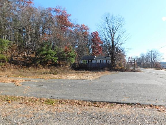 4th image of 1110 Park St