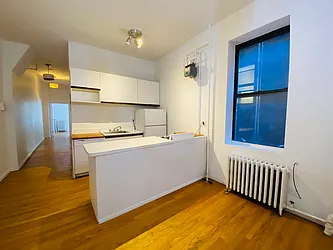 Rented by R New York