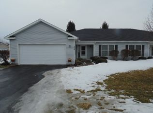 339 Walker Dr, Canandaigua, NY 14424