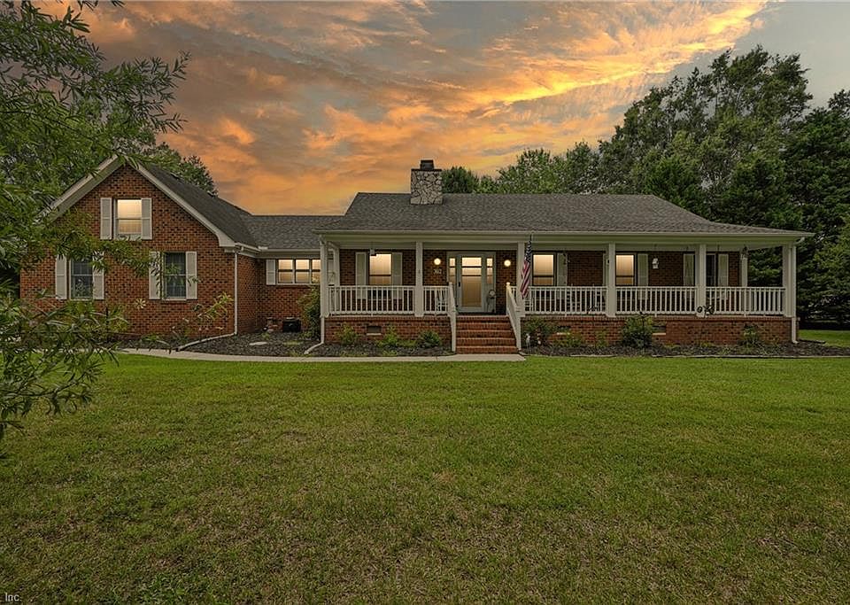 1st image of 3612 Riverwood Cres