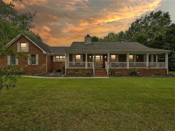 3612 Riverwood Cres, Chesapeake, VA 23322