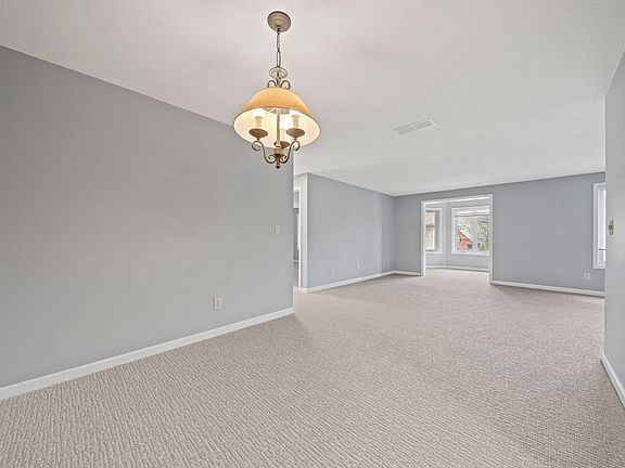 5th image of 108 Norton Ave APT 14