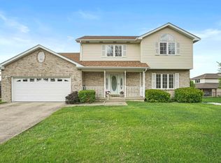 233 High Point Trl, Dyer, IN 46311