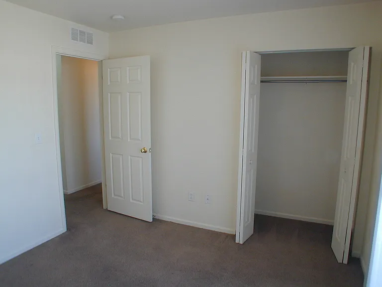 304 Snyder Ave — Photo 6
