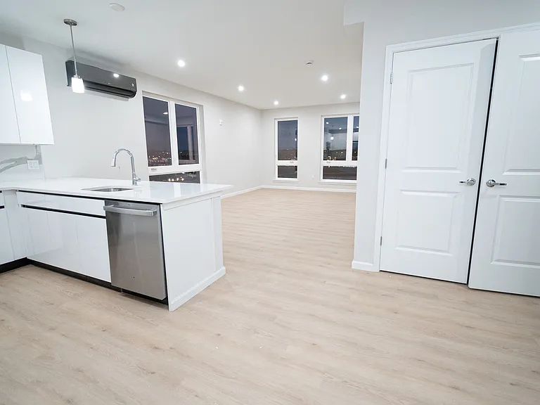 209 Mount Pleasant Ave #301 — Photo 22